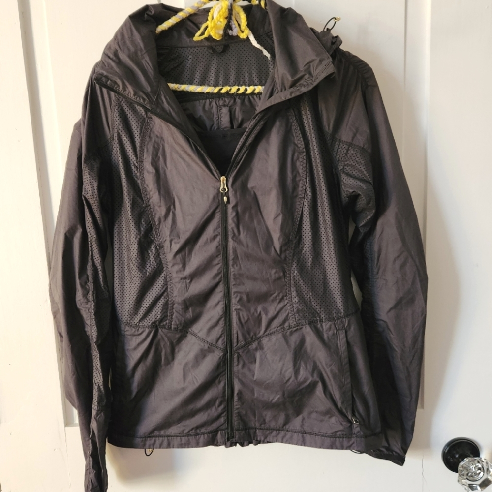 Lululemon windbreaker